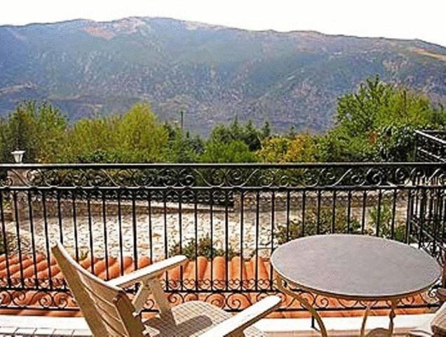 Ξενώνας Μυλωνά Αράχωβα Εξωτερικό φωτογραφία