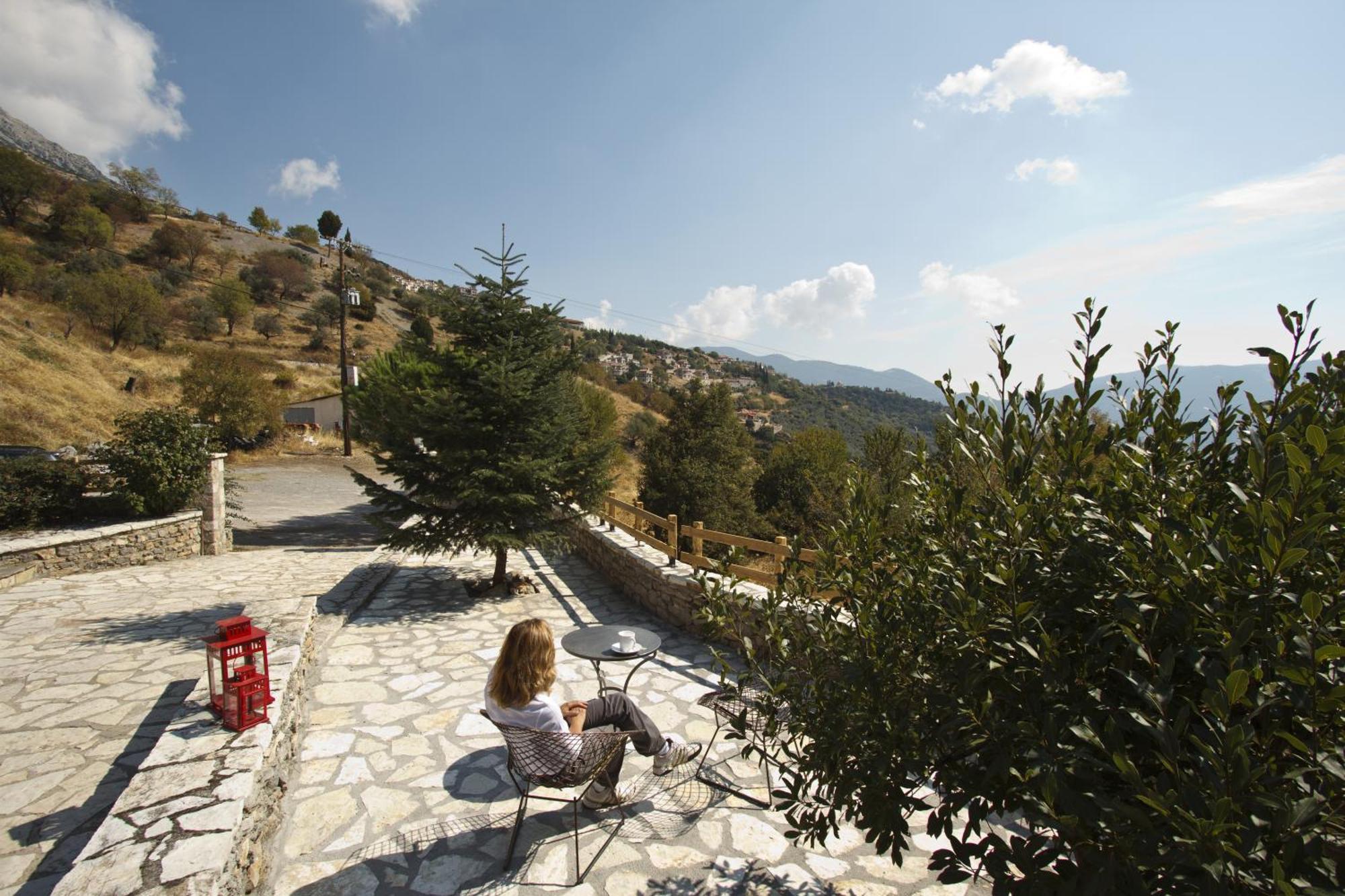 Ξενώνας Μυλωνά Αράχωβα Εξωτερικό φωτογραφία